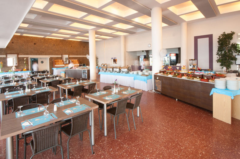 A 11 Hotel Чесме Екстериор снимка