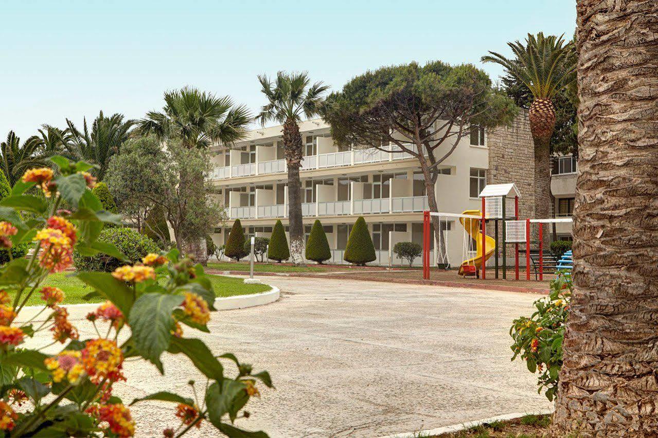 A 11 Hotel Чесме Екстериор снимка