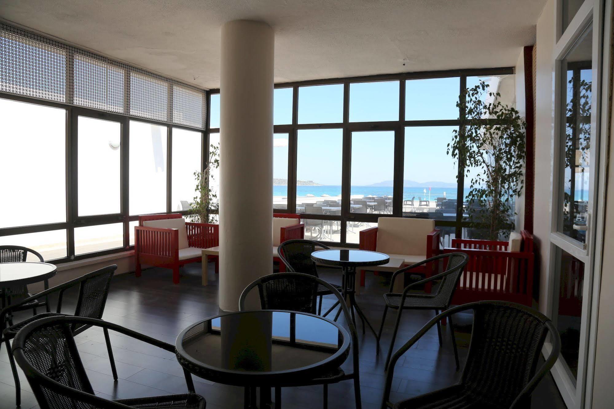 A 11 Hotel Чесме Екстериор снимка