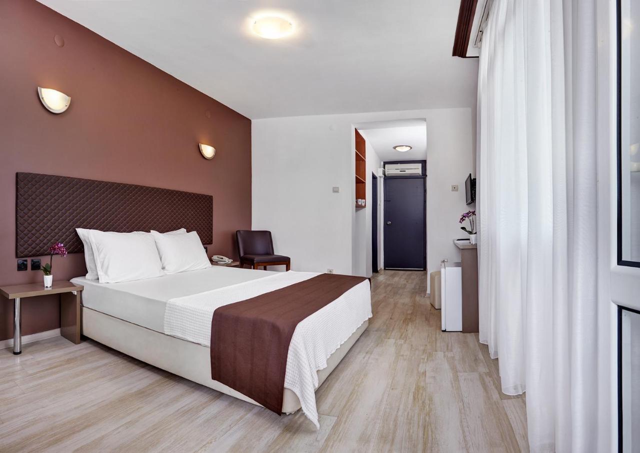A 11 Hotel Чесме Екстериор снимка